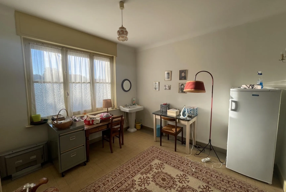 Superbe maison bourgeoise à Thaon-les-Vosges avec 7 chambres, garage et parc de 840 m² 