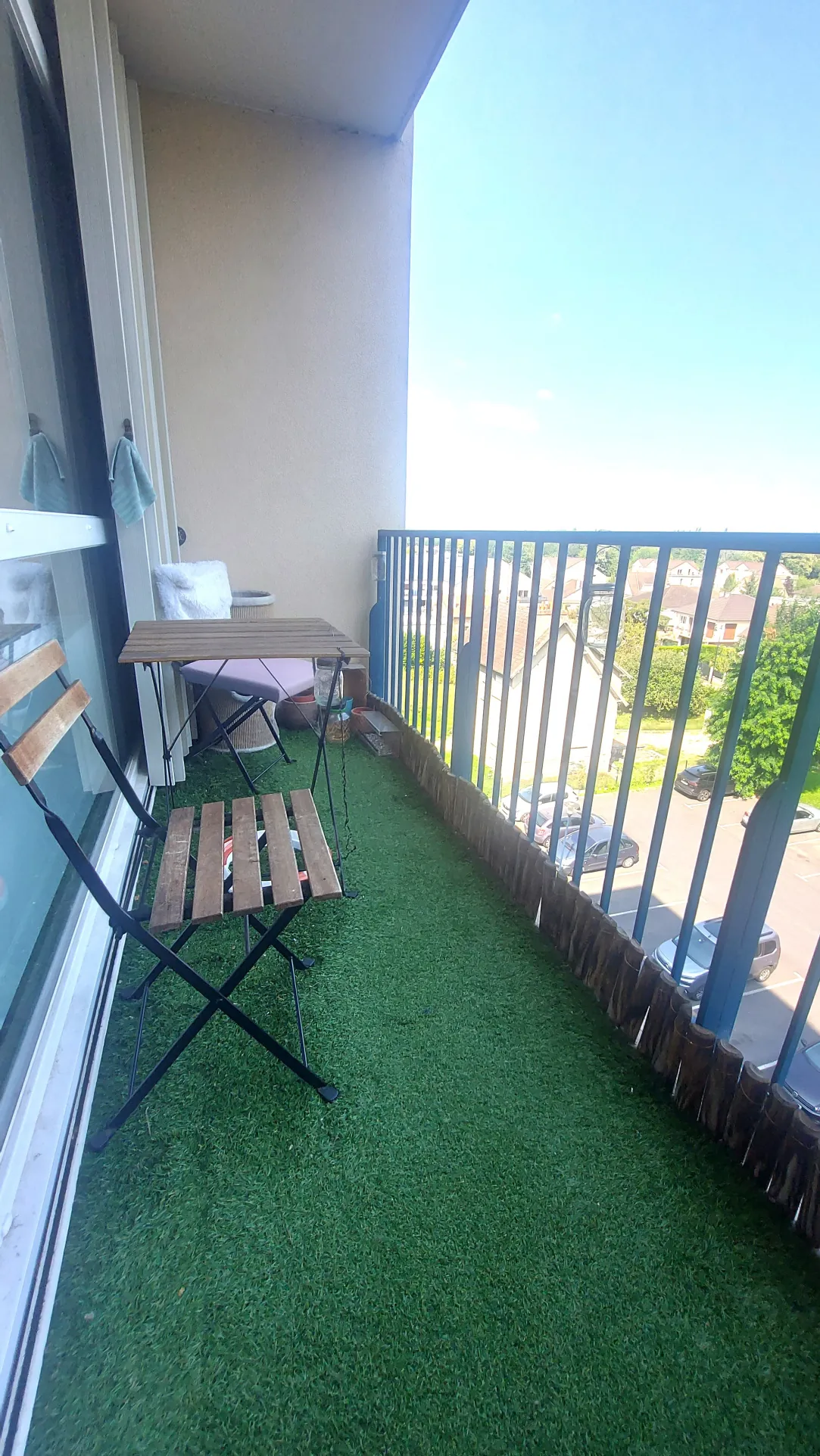 Appartement T2 de 54 m² à vendre à Andresy avec balcon et garage 