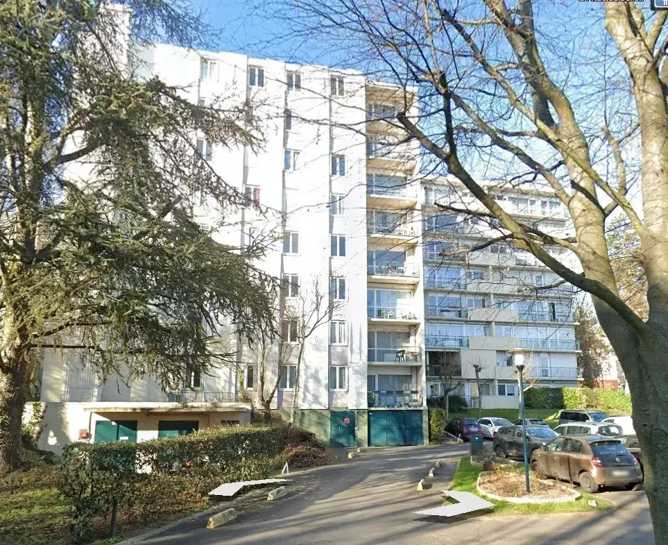 Appartement T2 de 54 m² à vendre à Andresy avec balcon et garage 