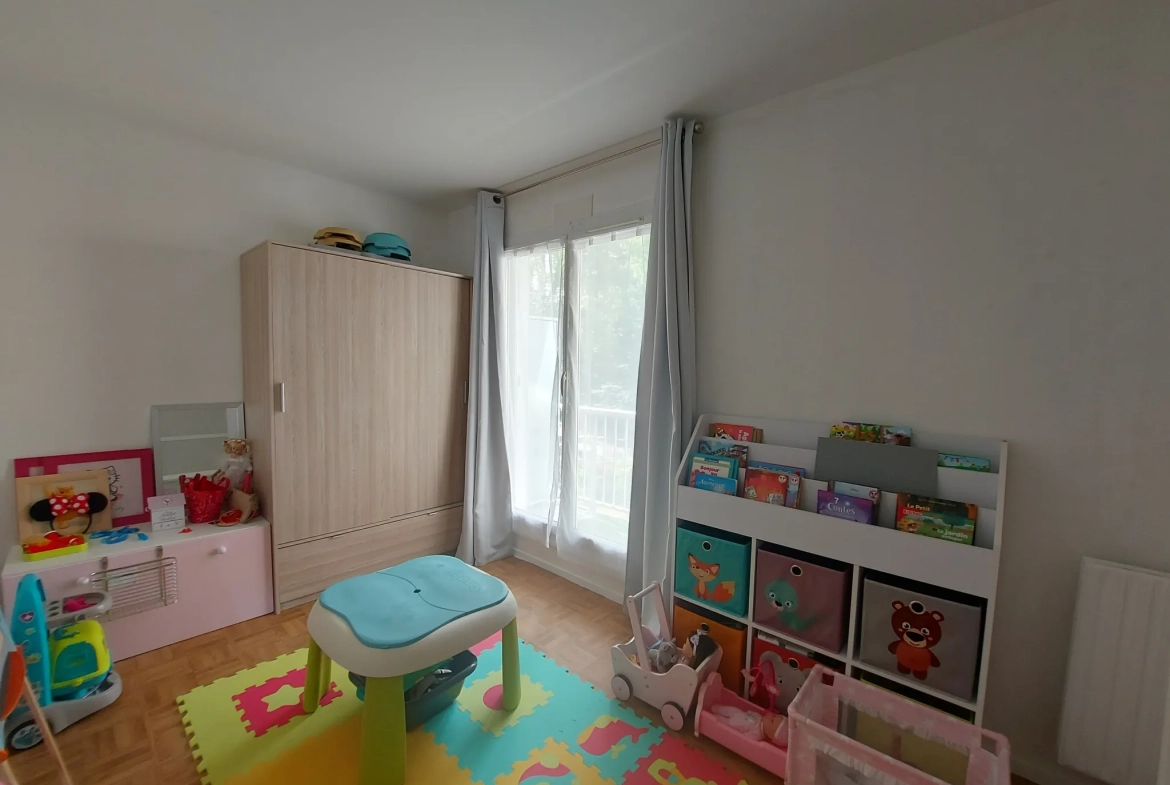Appartement T3 de 68m² à Magny-les-Hameaux avec balcons et parking en sous-sol 