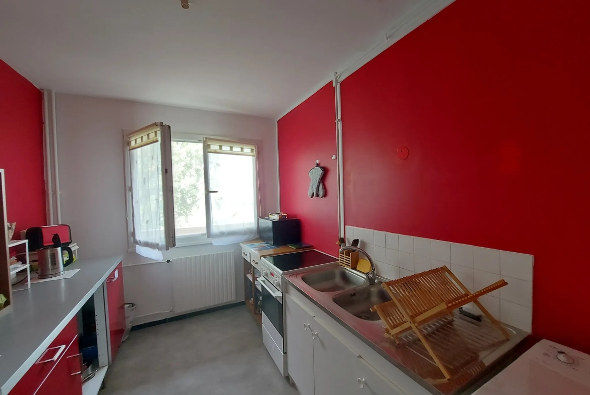 Appartement T3 de 68m² à Magny-les-Hameaux avec balcons et parking en sous-sol 