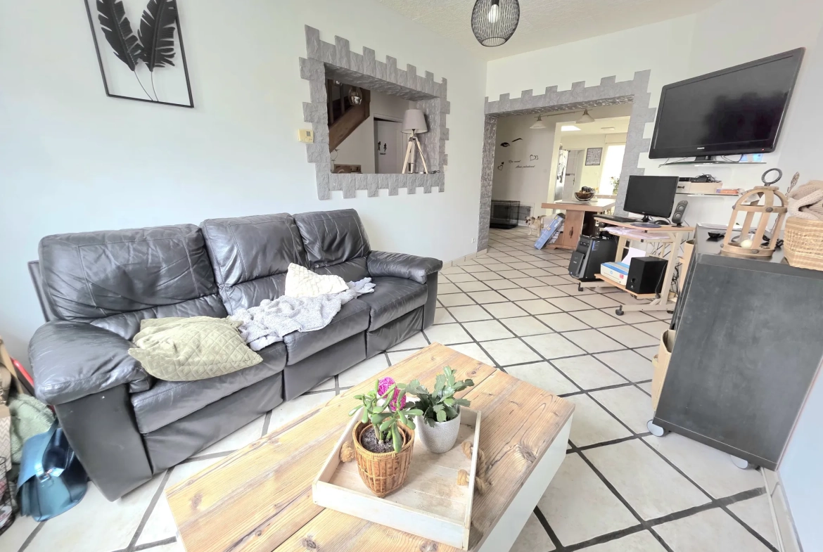 Maison à vendre à Outreau avec 3 chambres, jardin et dépendances - 120 m² 