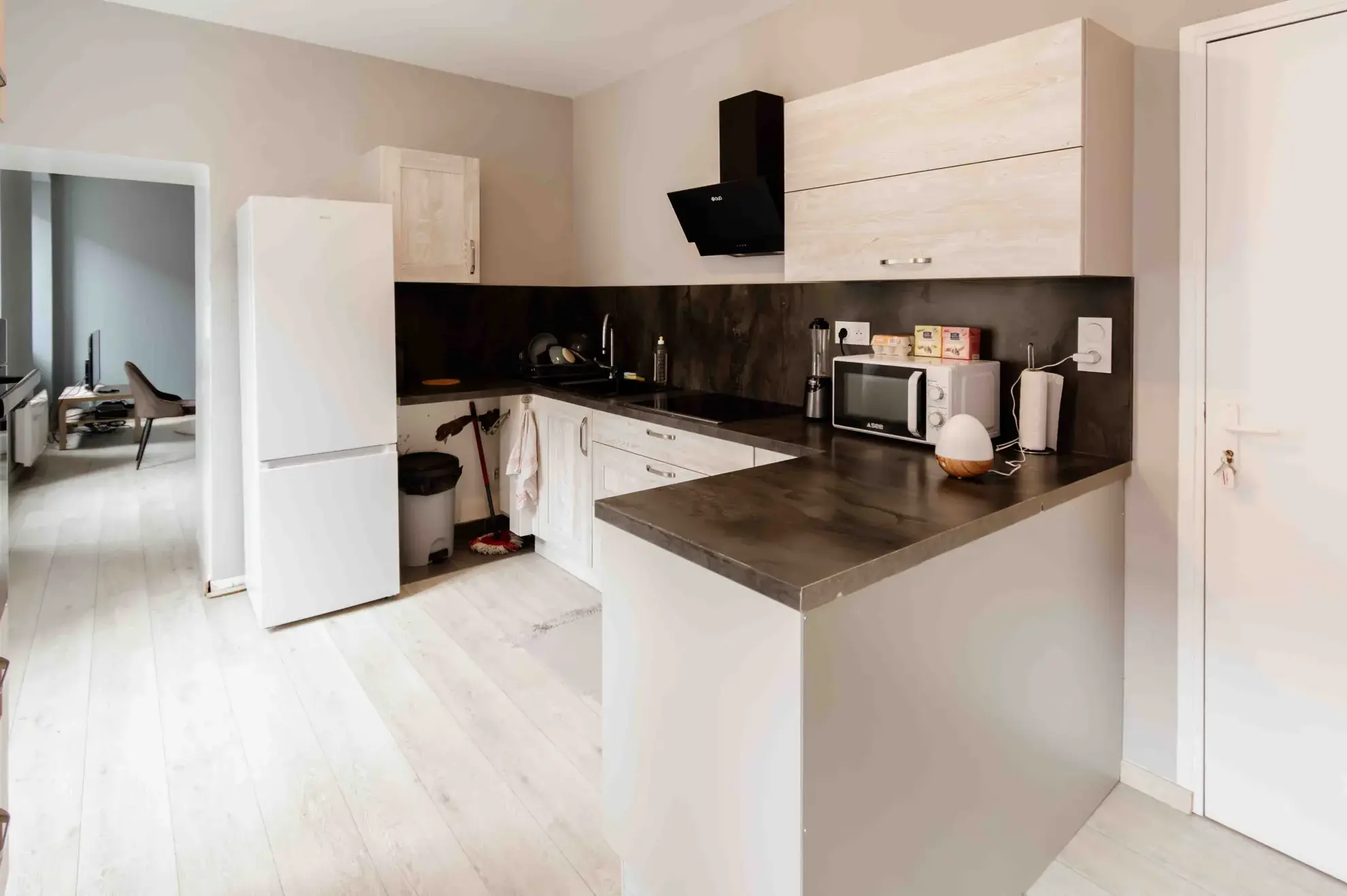 Appartement de type 2 rénové avec cave et ascenseur en centre-ville de Pontarlier 