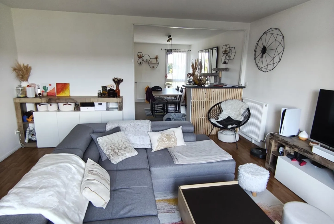 Appartement 4 pièces à Trappes avec balcon et potentiel d’aménagement 