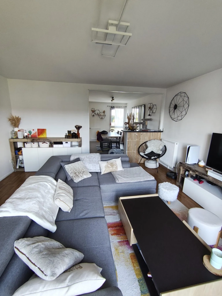 Appartement 4 pièces à Trappes avec balcon et potentiel d’aménagement