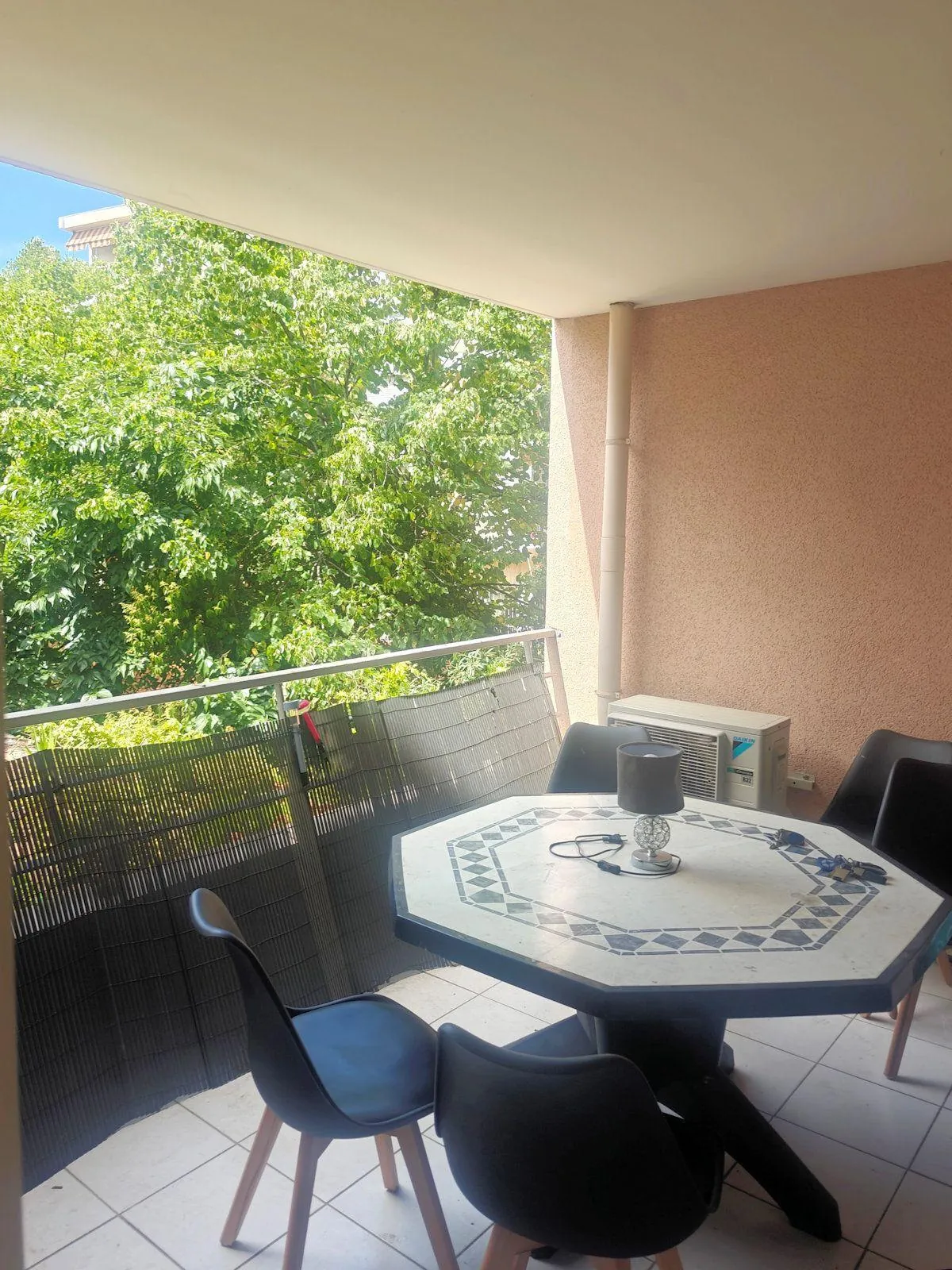 Appartement 72m² avec terrasse, parking privé à Marseille 5ème 