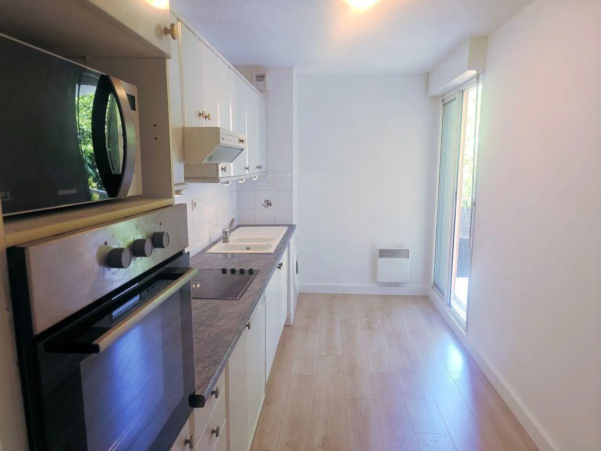 Appartement 72m² avec terrasse, parking privé à Marseille 5ème 