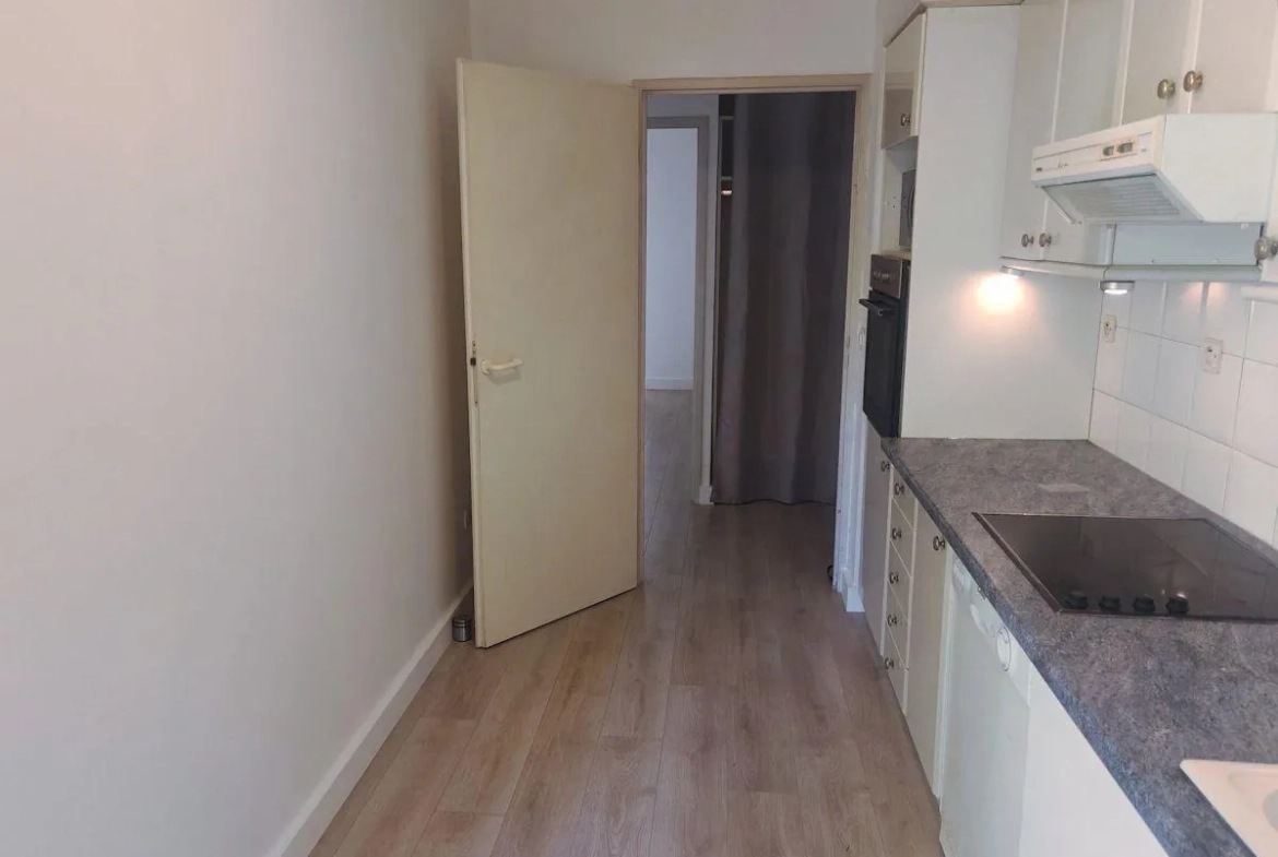 Appartement 72m² avec terrasse, parking privé à Marseille 5ème 