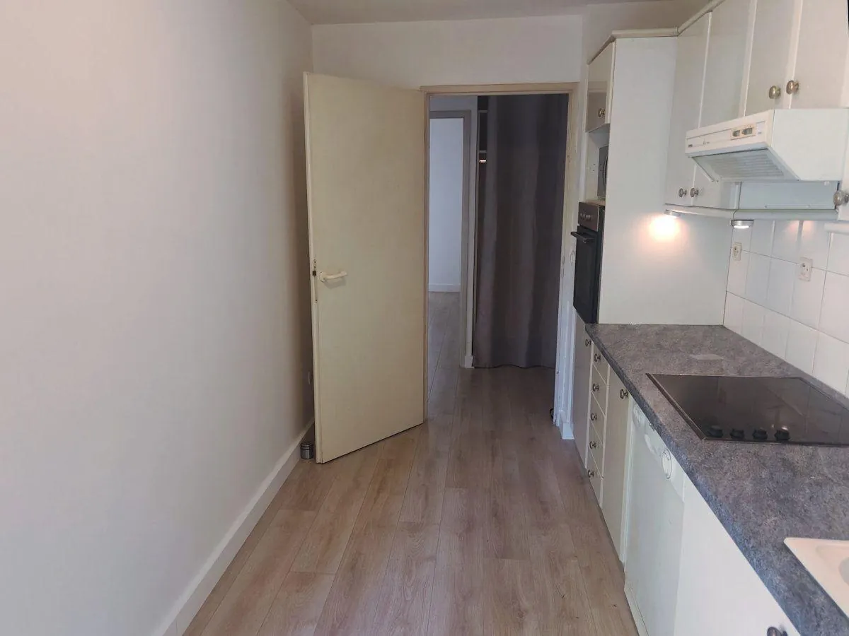 Appartement 72m² avec terrasse, parking privé à Marseille 5ème 