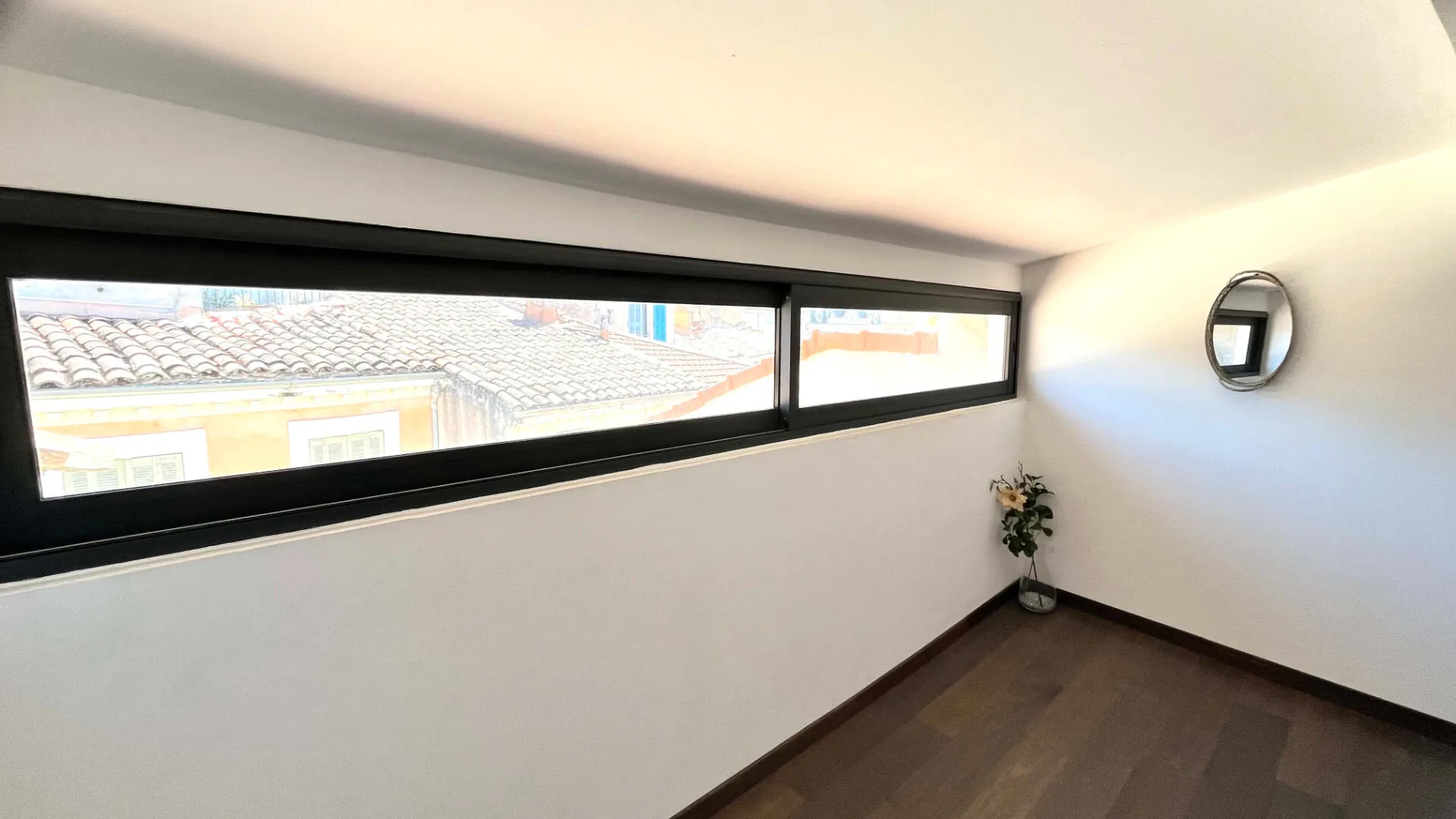 Appartement duplex T2 en centre-ville d'Apt, rénové et lumineux 