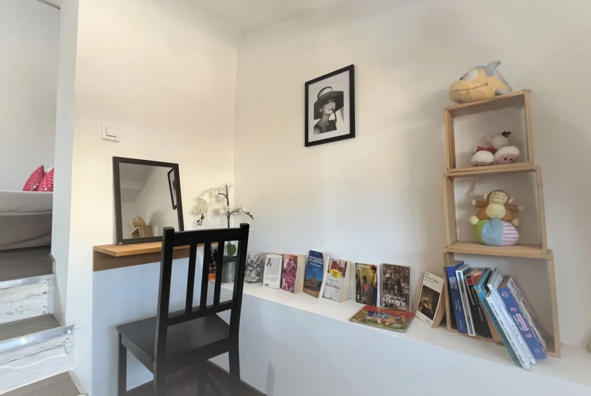 Appartement duplex T2 en centre-ville d'Apt, rénové et lumineux 