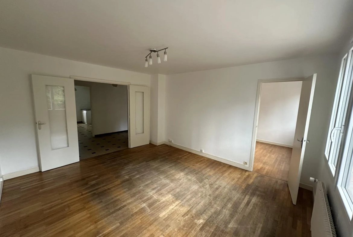 Appartement 3 pièces à Grenoble – 72 m² avec chauffage gaz, résidence au rez-de-chaussée 