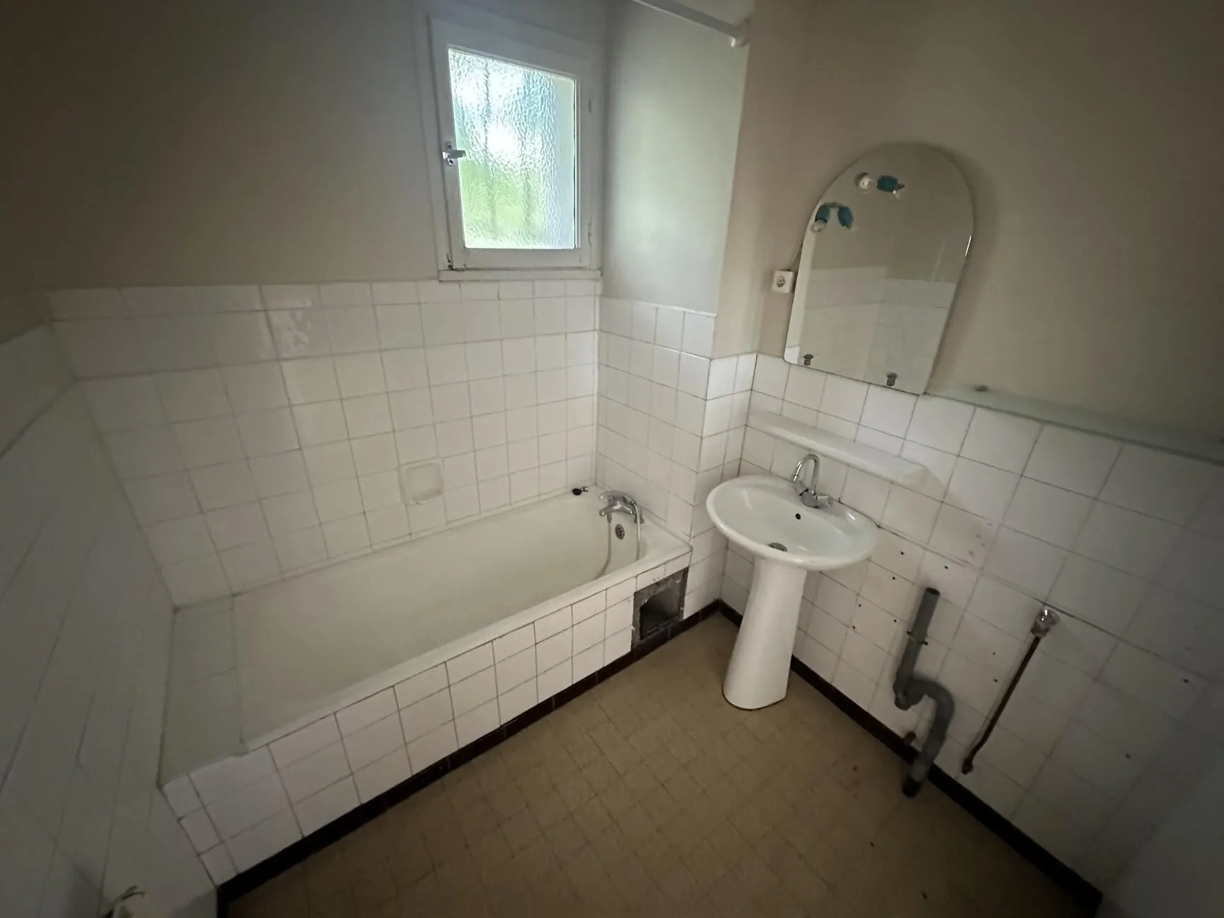 Appartement 3 pièces à Grenoble – 72 m² avec chauffage gaz, résidence au rez-de-chaussée 