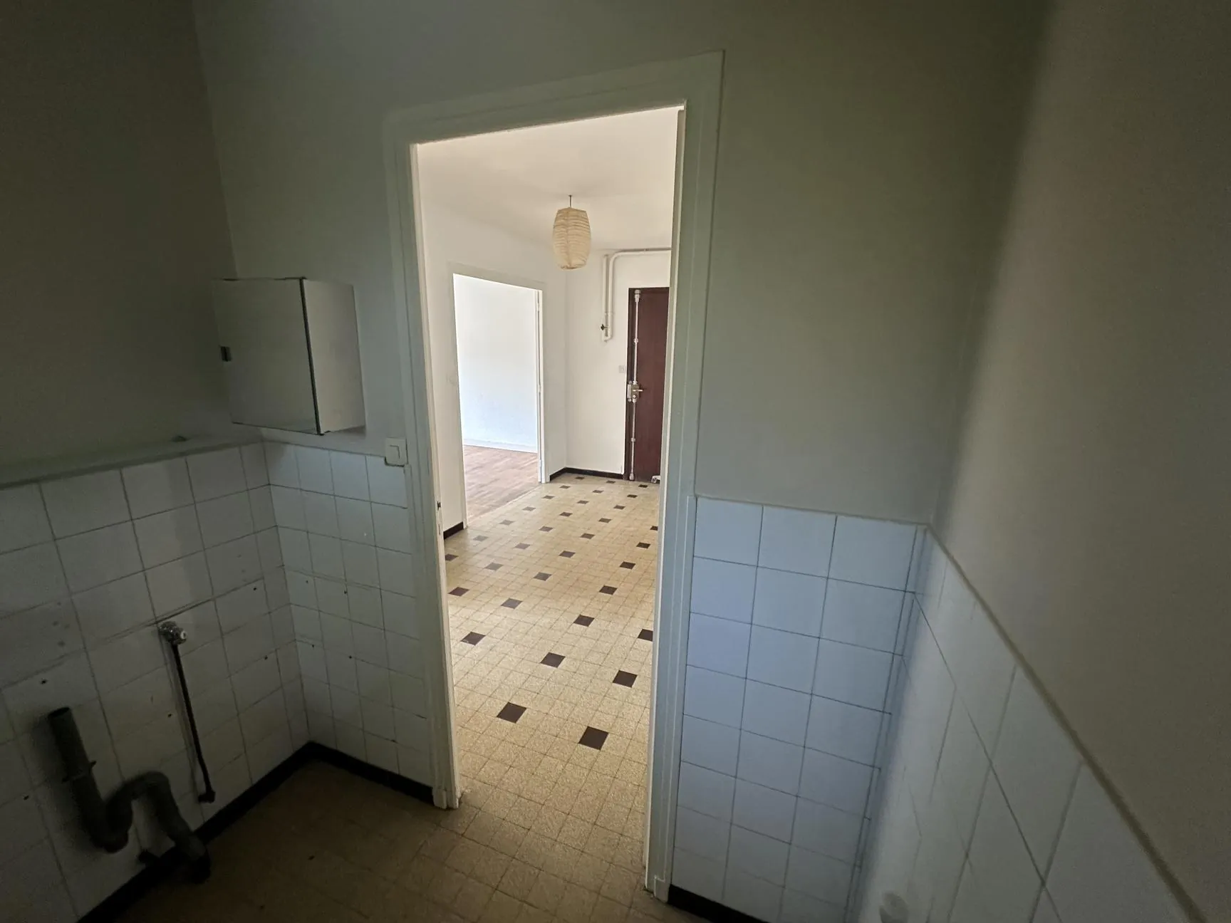 Appartement 3 pièces à Grenoble – 72 m² avec chauffage gaz, résidence au rez-de-chaussée 
