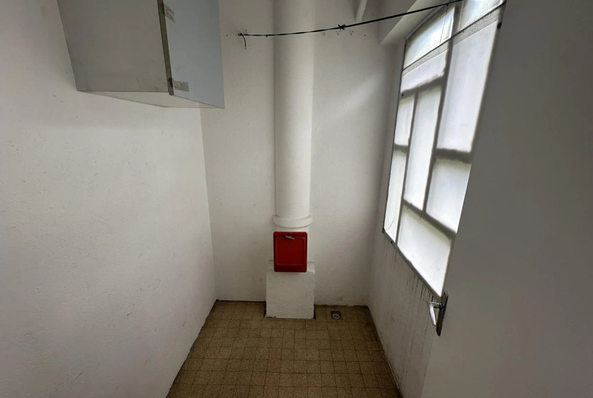 Appartement 3 pièces à Grenoble – 72 m² avec chauffage gaz, résidence au rez-de-chaussée 