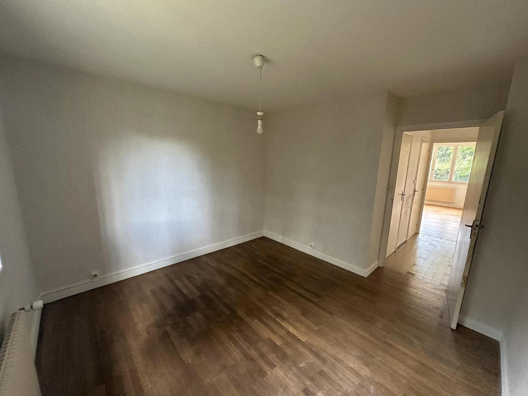 Appartement 3 pièces à Grenoble – 72 m² avec chauffage gaz, résidence au rez-de-chaussée 