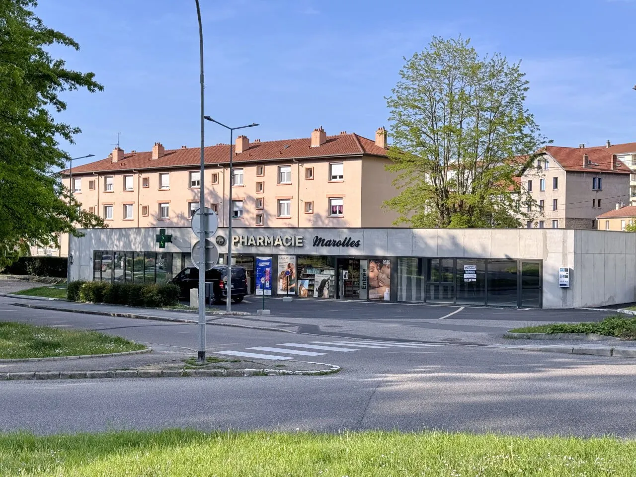 Local d'activité de 82 m² à Firminy pour praticiens ou vente de produits 