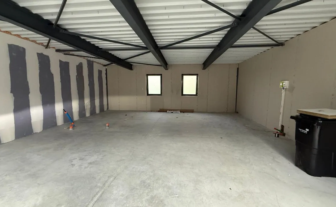 Local d'activité de 82 m² à Firminy pour praticiens ou vente de produits 