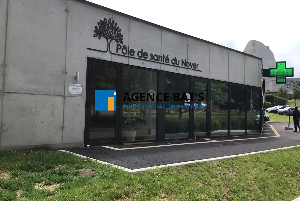 Local d'activité de 82 m² à Firminy pour praticiens ou vente de produits 