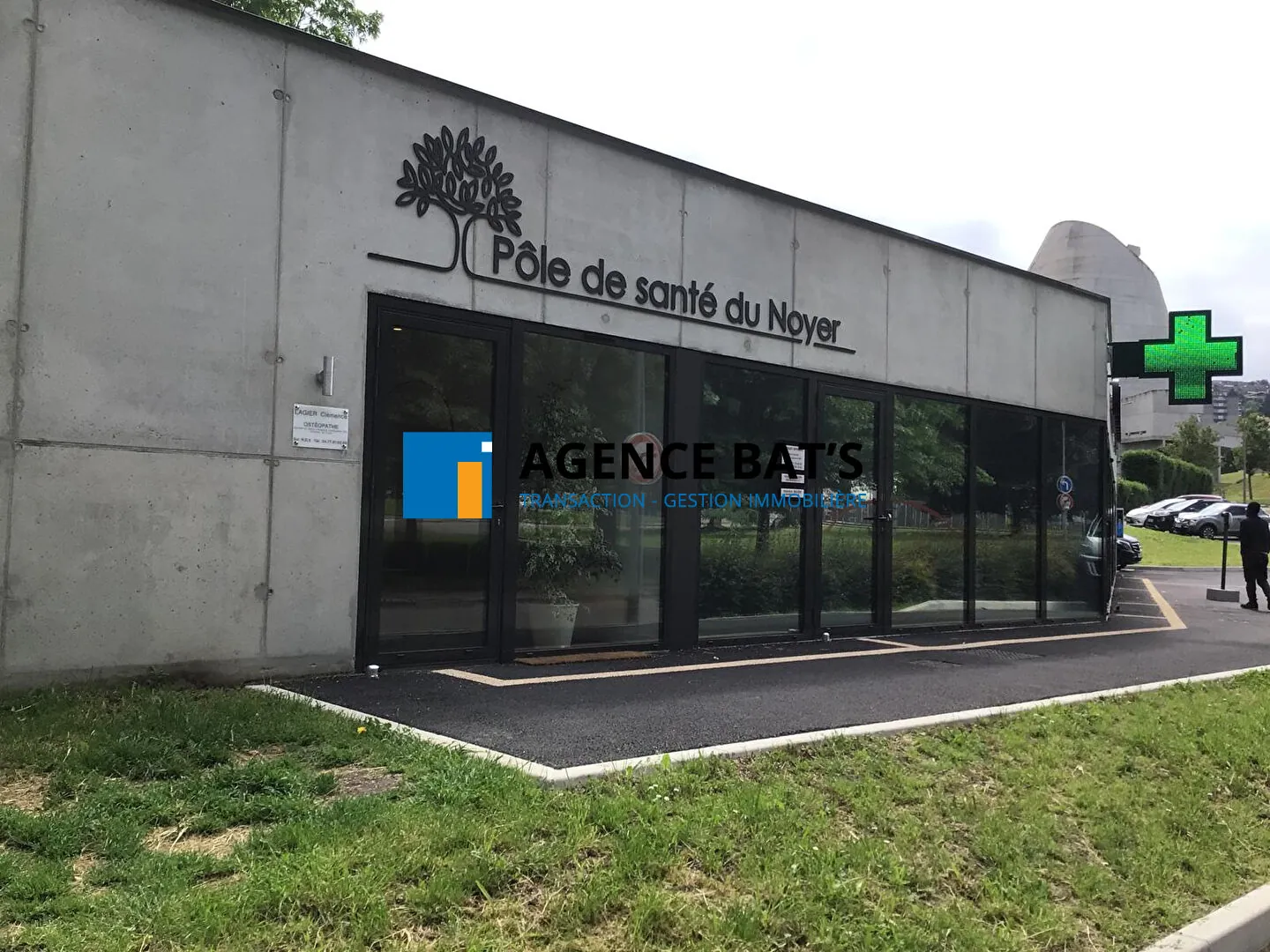 Local d'activité de 82 m² à Firminy pour praticiens ou vente de produits 