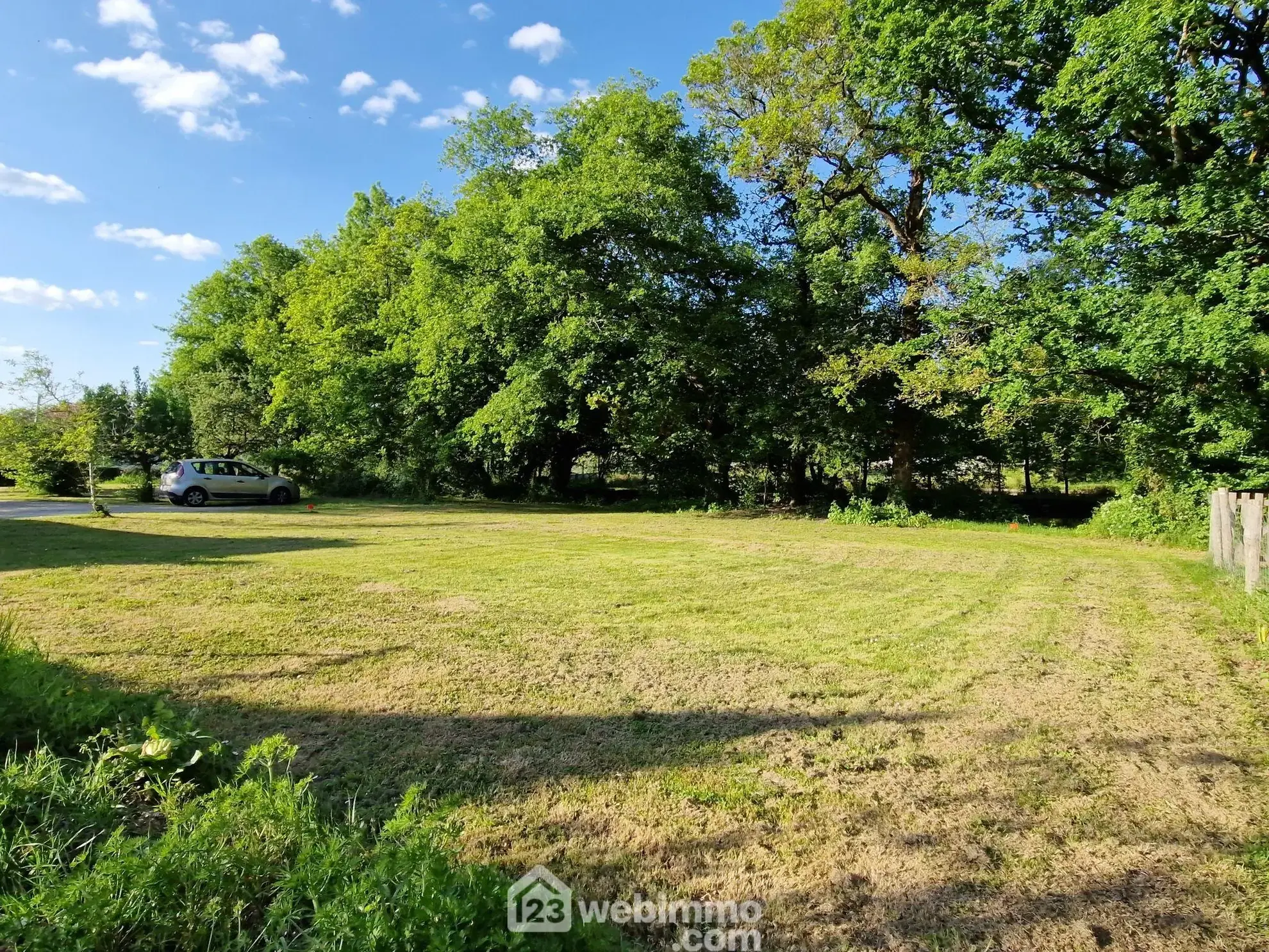 Terrain constructible de 3079 m² à Venansault, environnement naturel et proche La Roche 