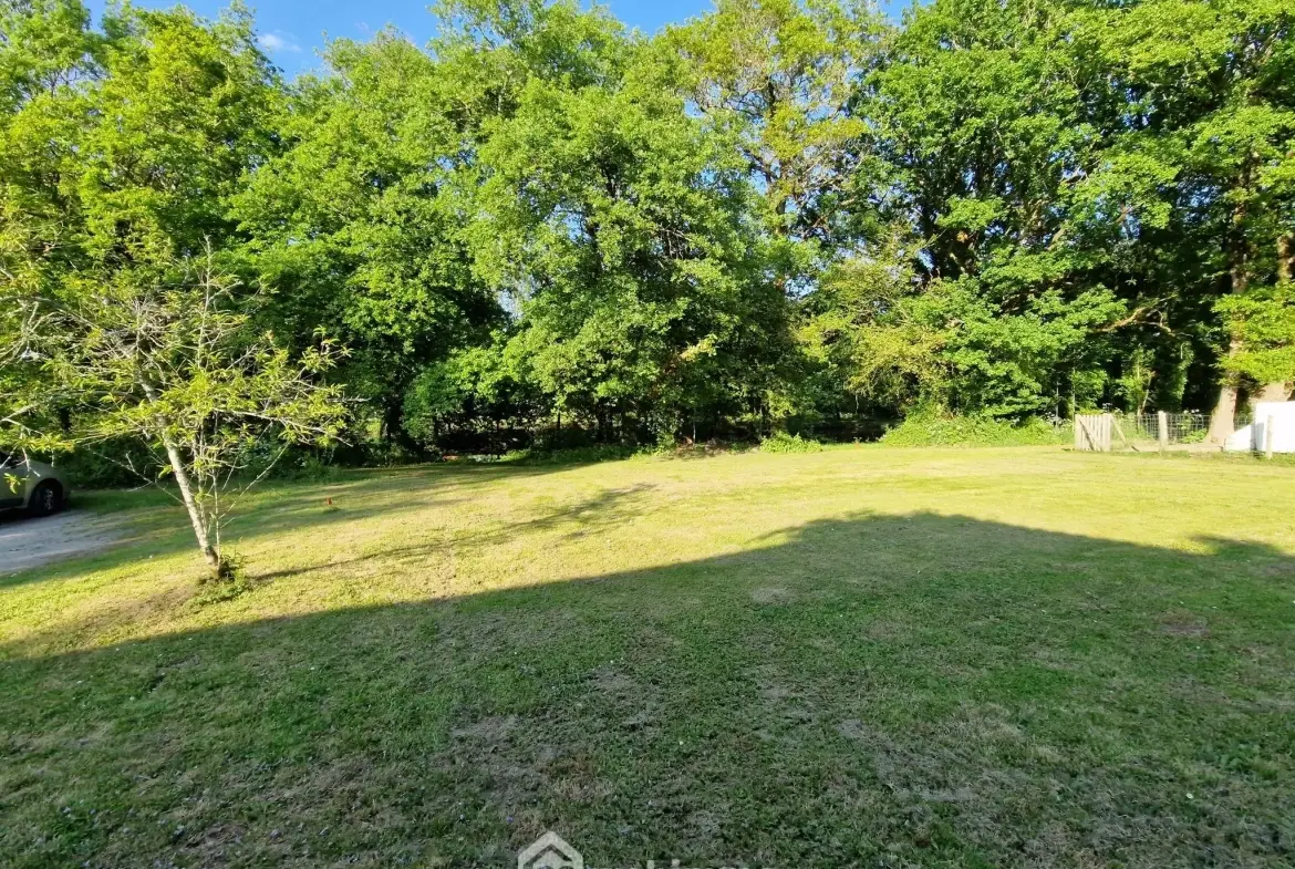 Terrain constructible de 3079 m² à Venansault, environnement naturel et proche La Roche 
