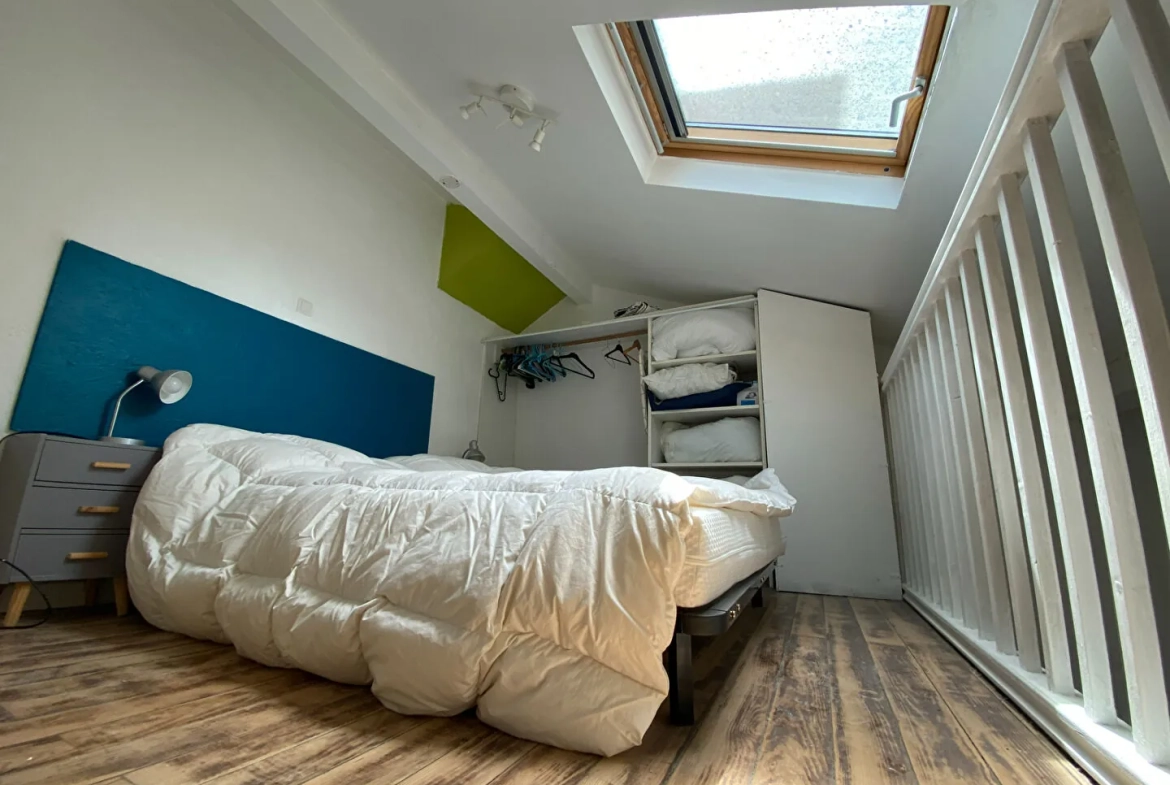 Studio rénové de 24 m² à Pau cœur du quartier historique, opportunité d'investissement 