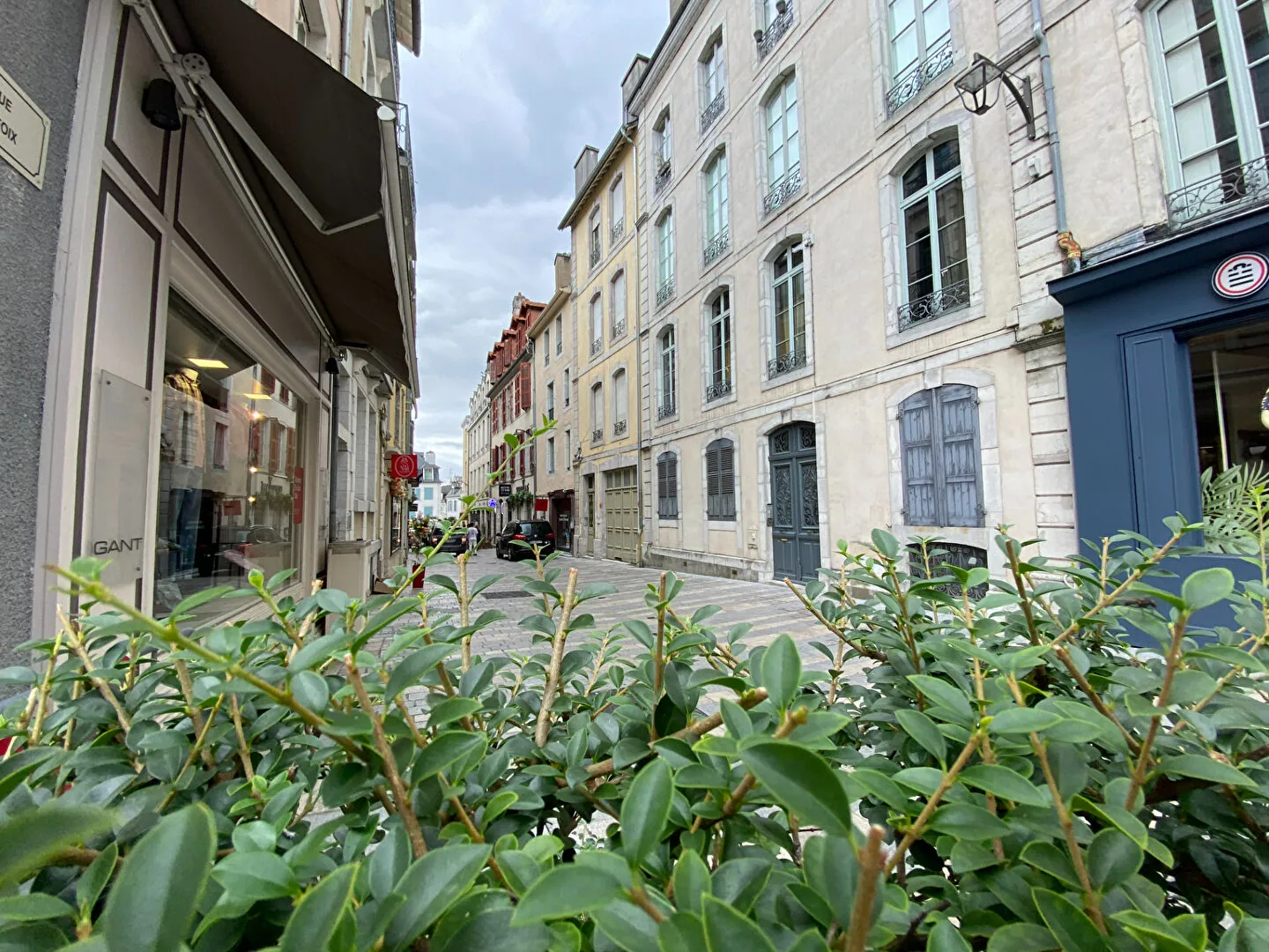Studio rénové de 24 m² à Pau cœur du quartier historique, opportunité d'investissement 
