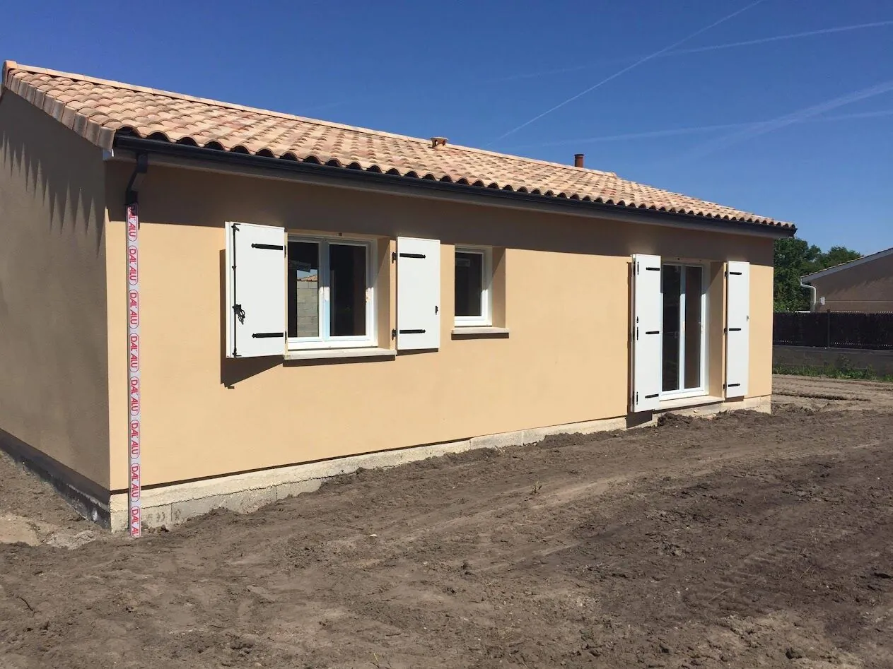 Maison de plain-pied neuve à Toulenne avec garage, 2 chambres et espace évolutif 