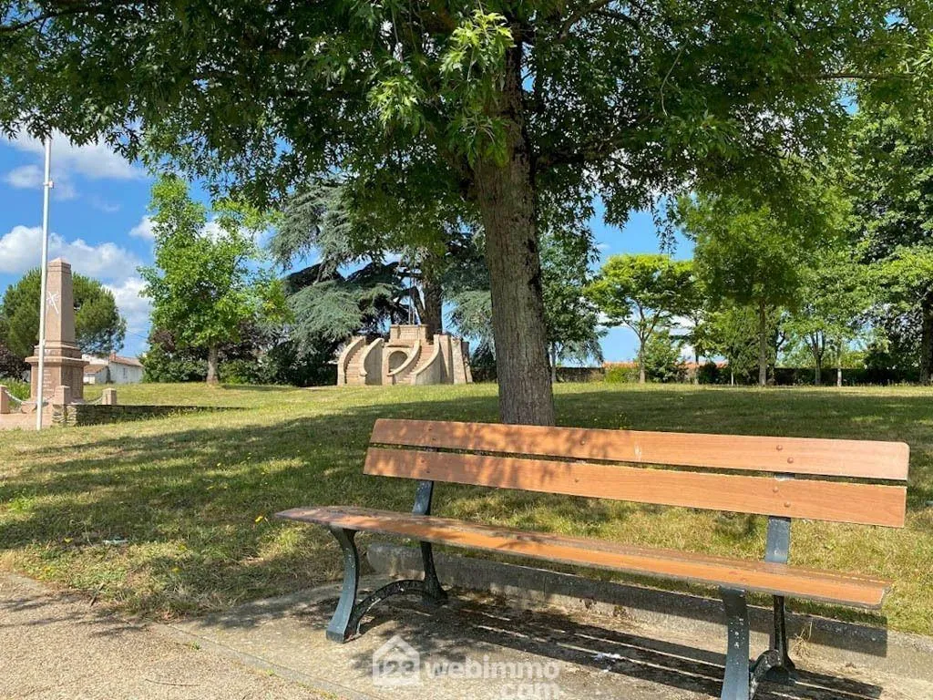 Terrain constructible de 1194 m² à Saint Macaire en Mauges, proche Nantes et Cholet 