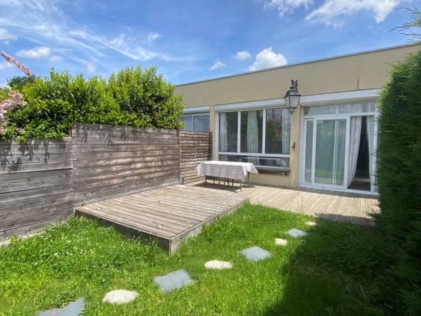 Appartement atypique de 85 m² avec jardin privé à Saint Victor sur Loire