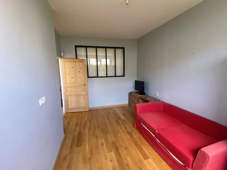 Appartement atypique de 85 m² avec jardin privé à Saint Victor sur Loire 