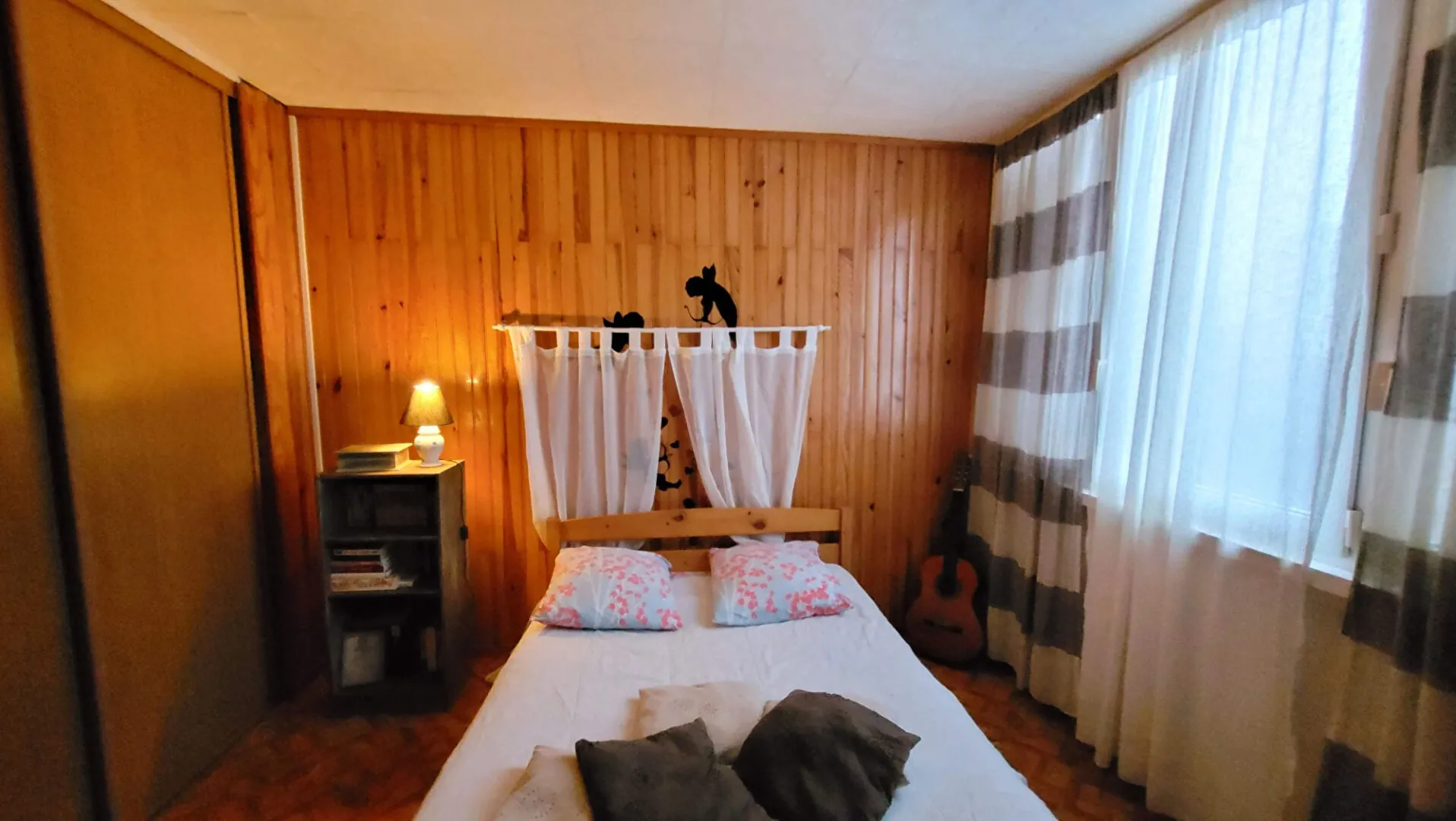Appartement 5 pièces à Mourenx de 87 m² avec parking et proche commodités 