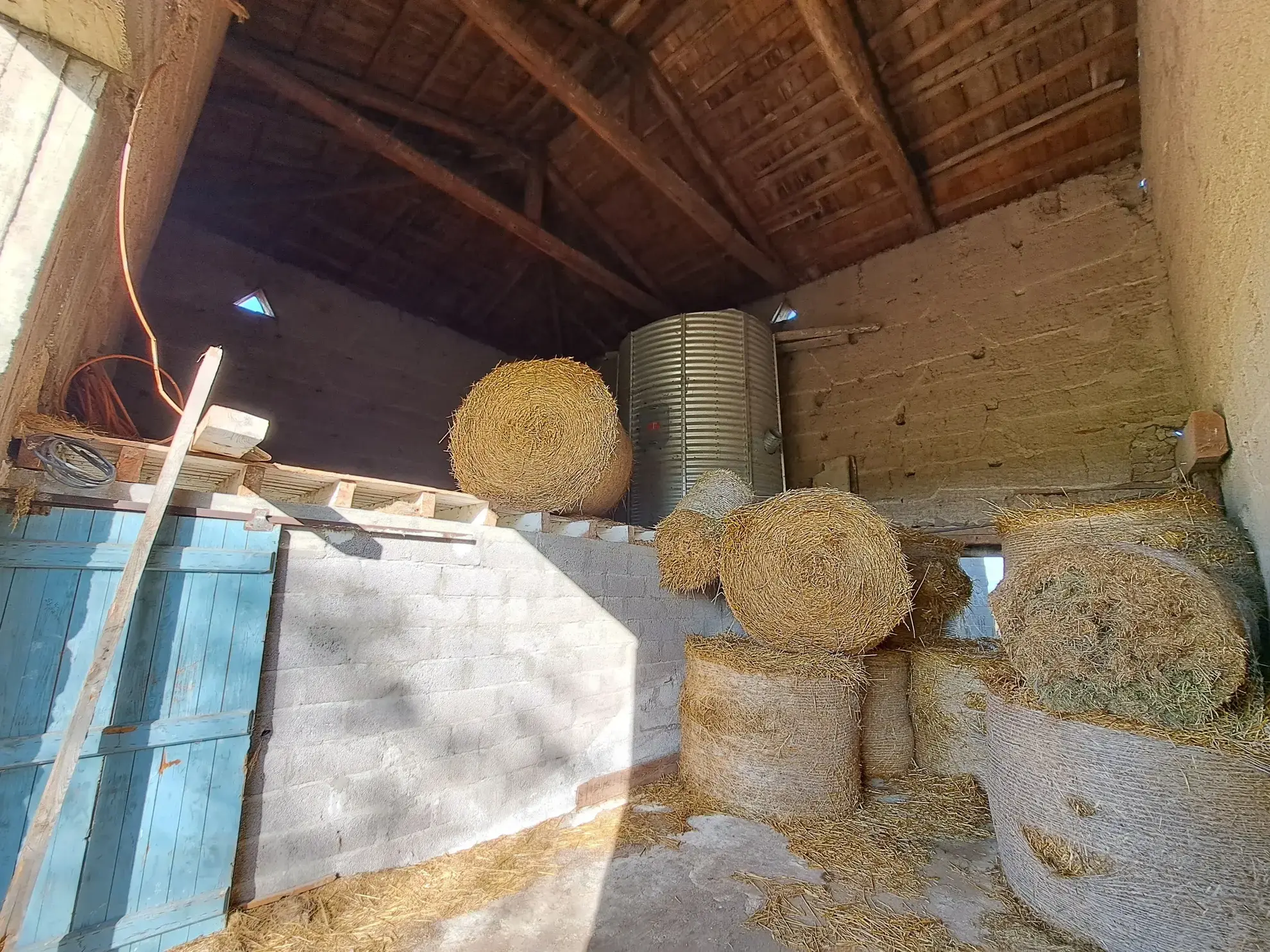 Propriété rurale à rénover avec potentiel à Ambert - 75 750 € 