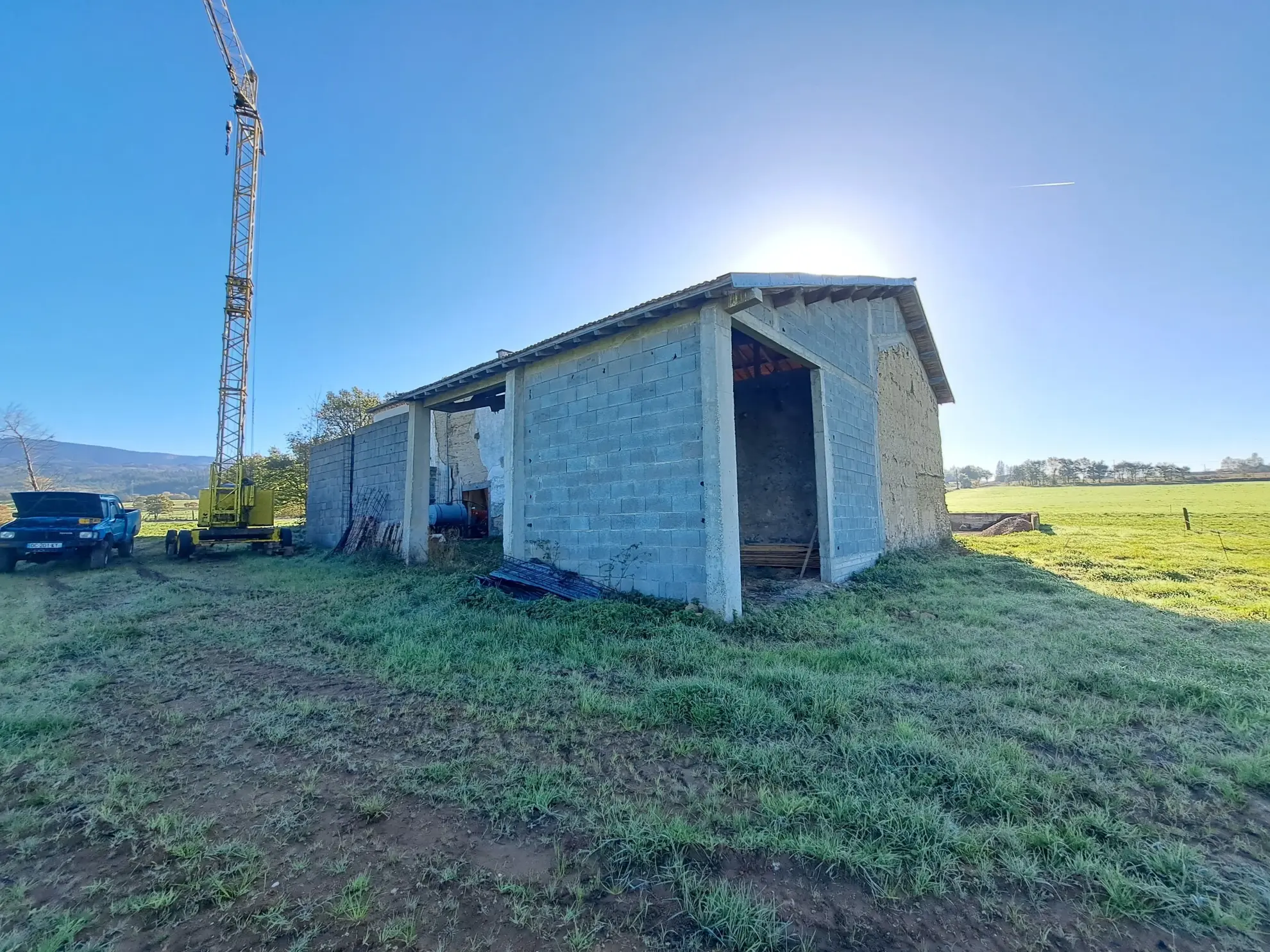 Propriété rurale à rénover avec potentiel à Ambert - 75 750 € 