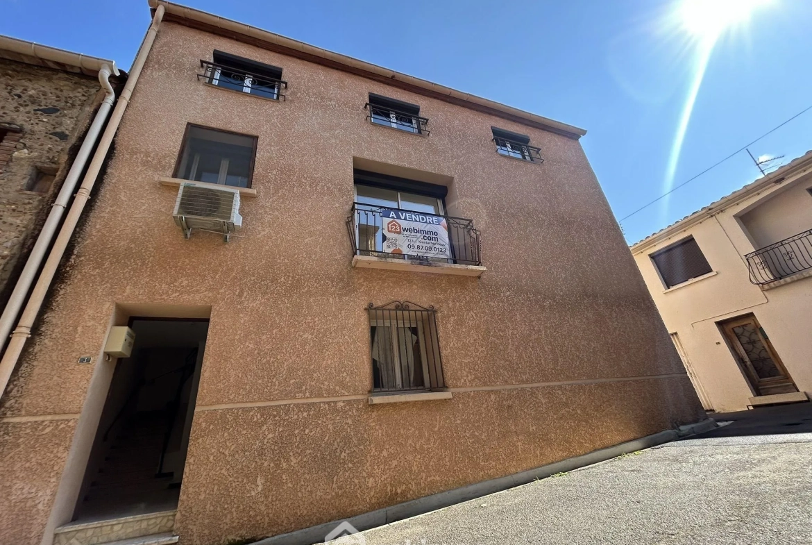 Maison de village à Estagel avec garage, 100 m², idéal résidence ou investissement 
