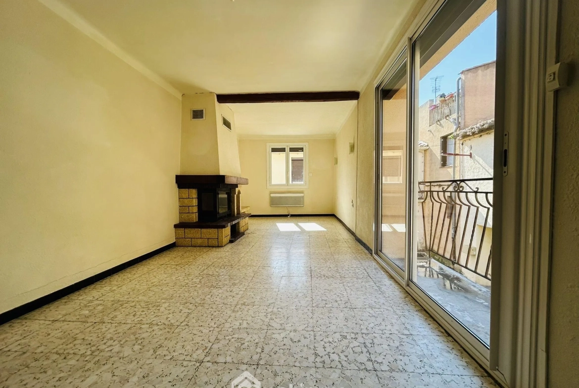 Maison de village à Estagel avec garage, 100 m², idéal résidence ou investissement 