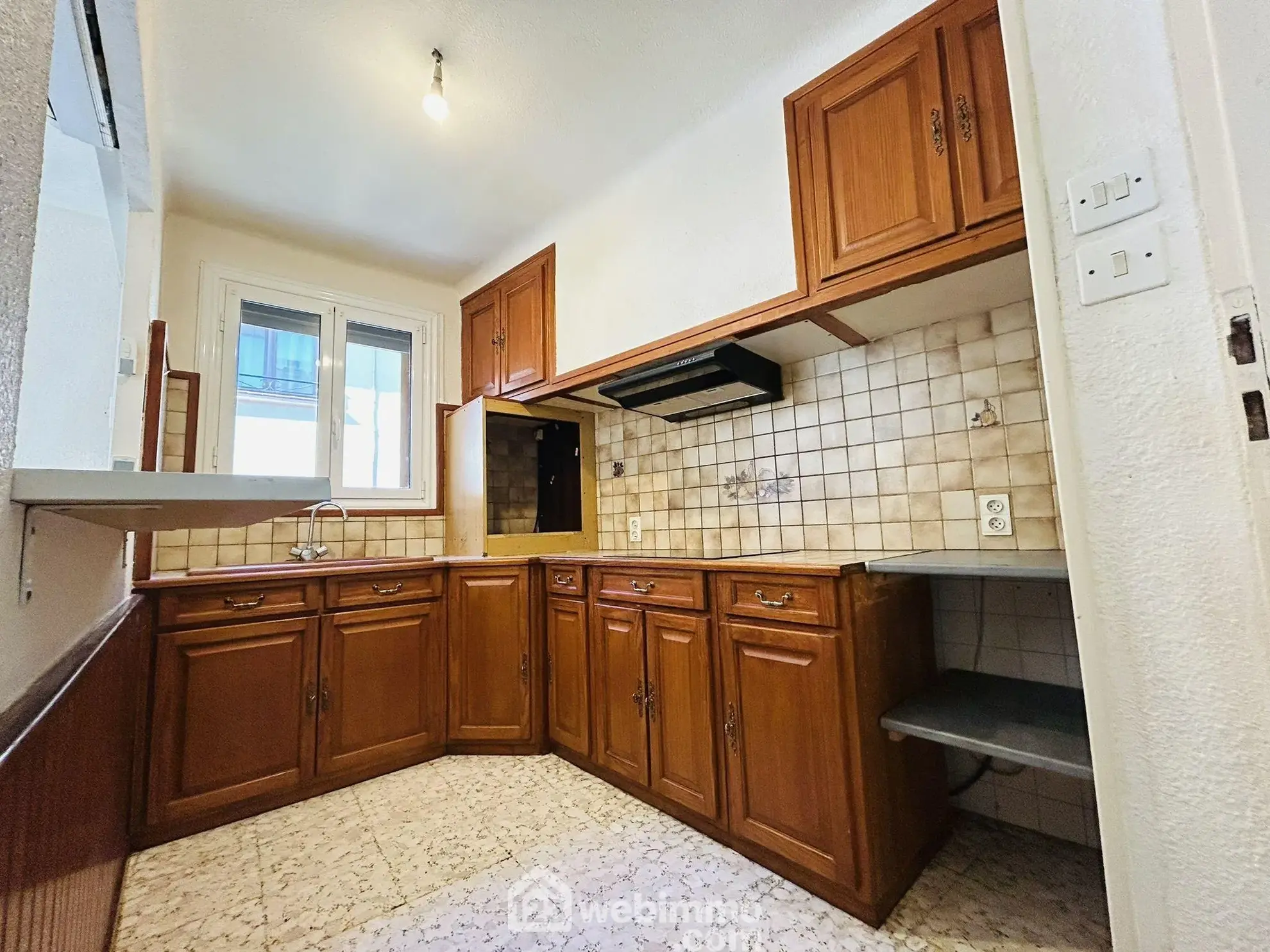 Maison de village à Estagel avec garage, 100 m², idéal résidence ou investissement 