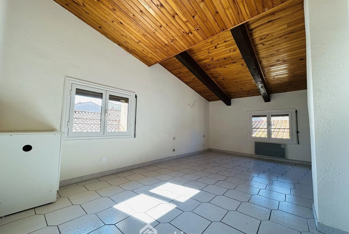 Maison de village à Estagel avec garage, 100 m², idéal résidence ou investissement 