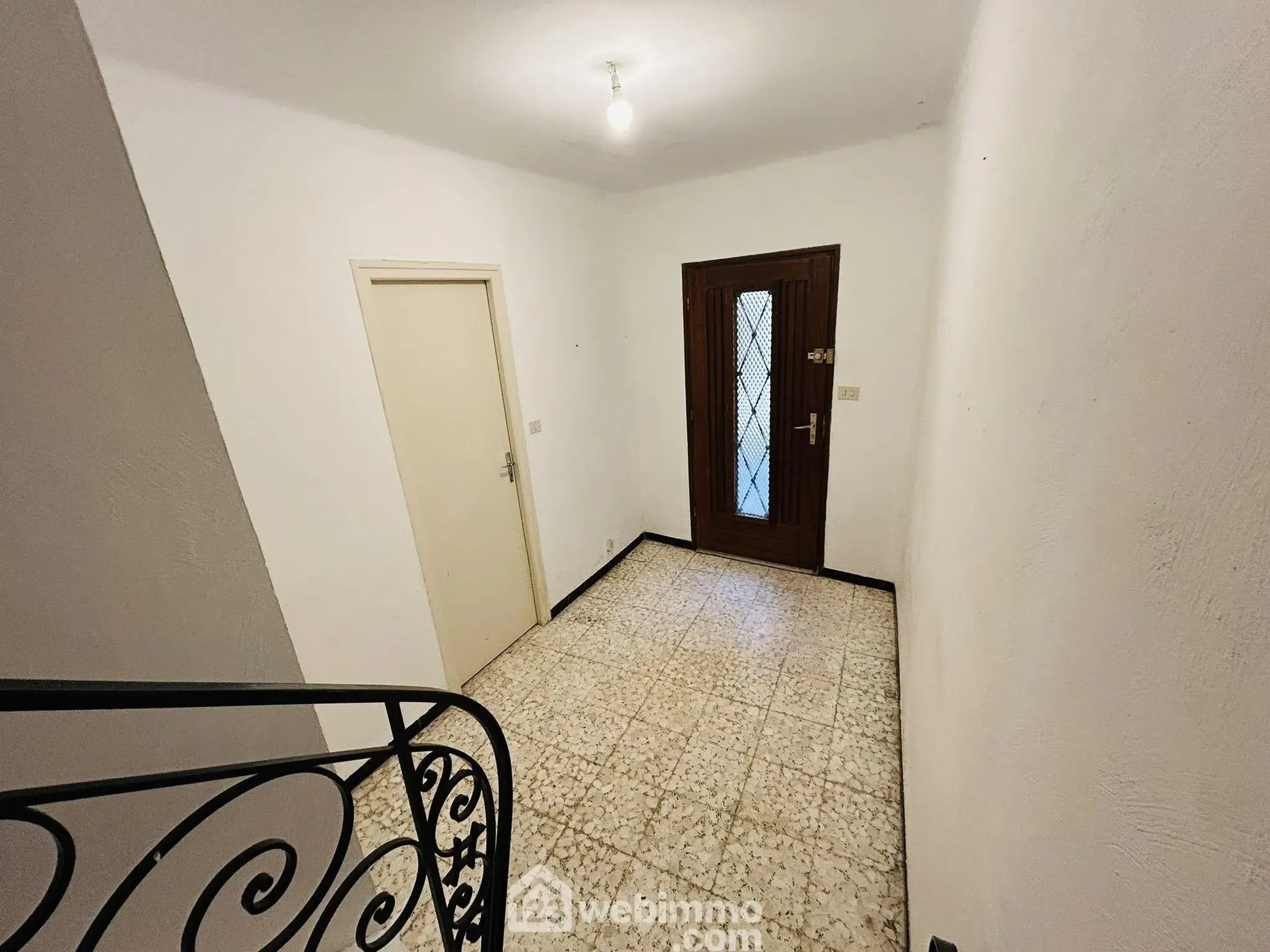 Maison de village à Estagel avec garage, 100 m², idéal résidence ou investissement 