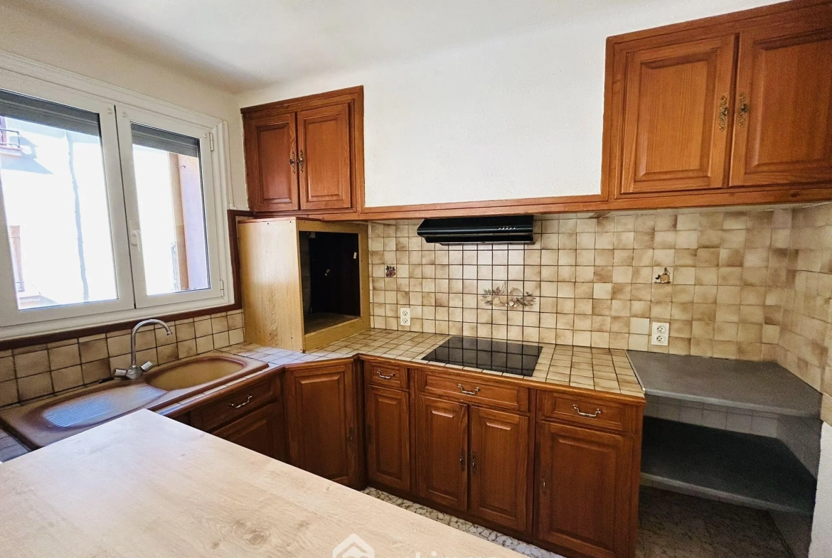 Maison de village à Estagel avec garage, 100 m², idéal résidence ou investissement 