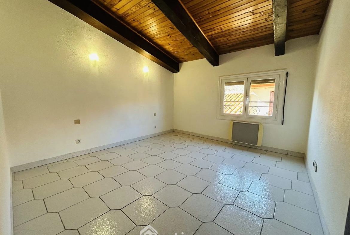 Maison de village à Estagel avec garage, 100 m², idéal résidence ou investissement 