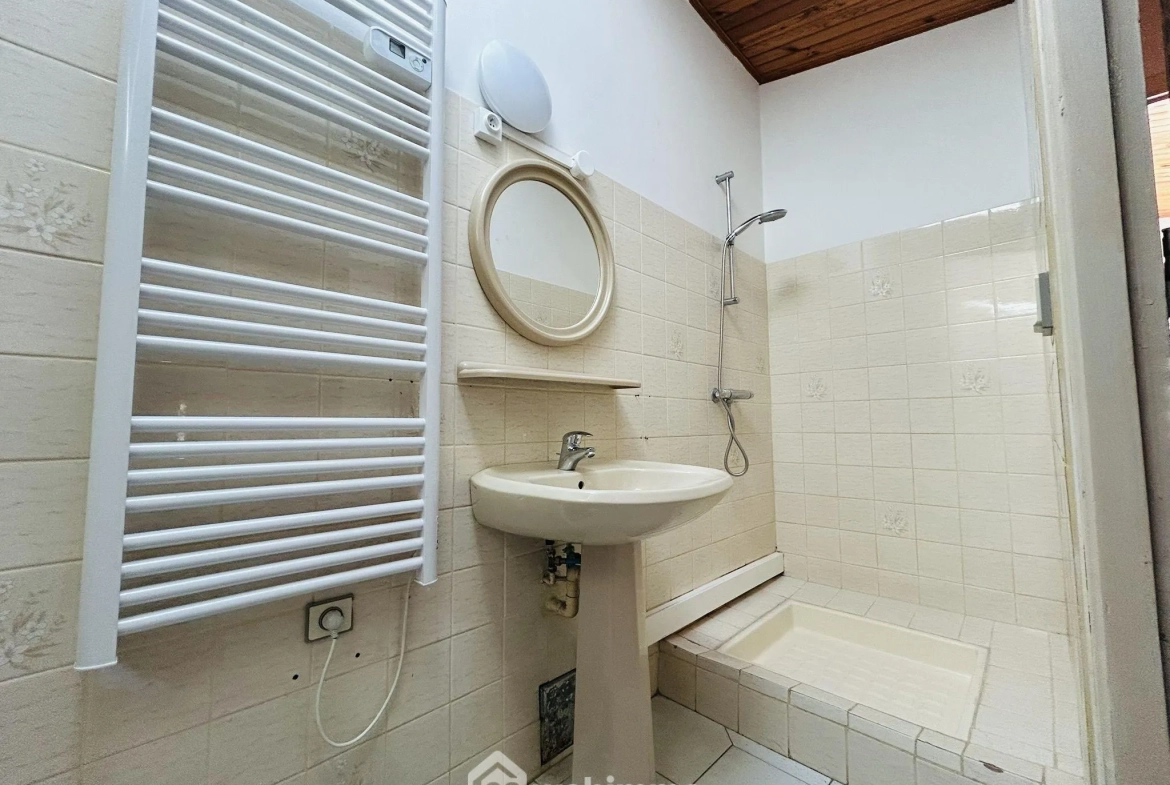 Maison de village à Estagel avec garage, 100 m², idéal résidence ou investissement 