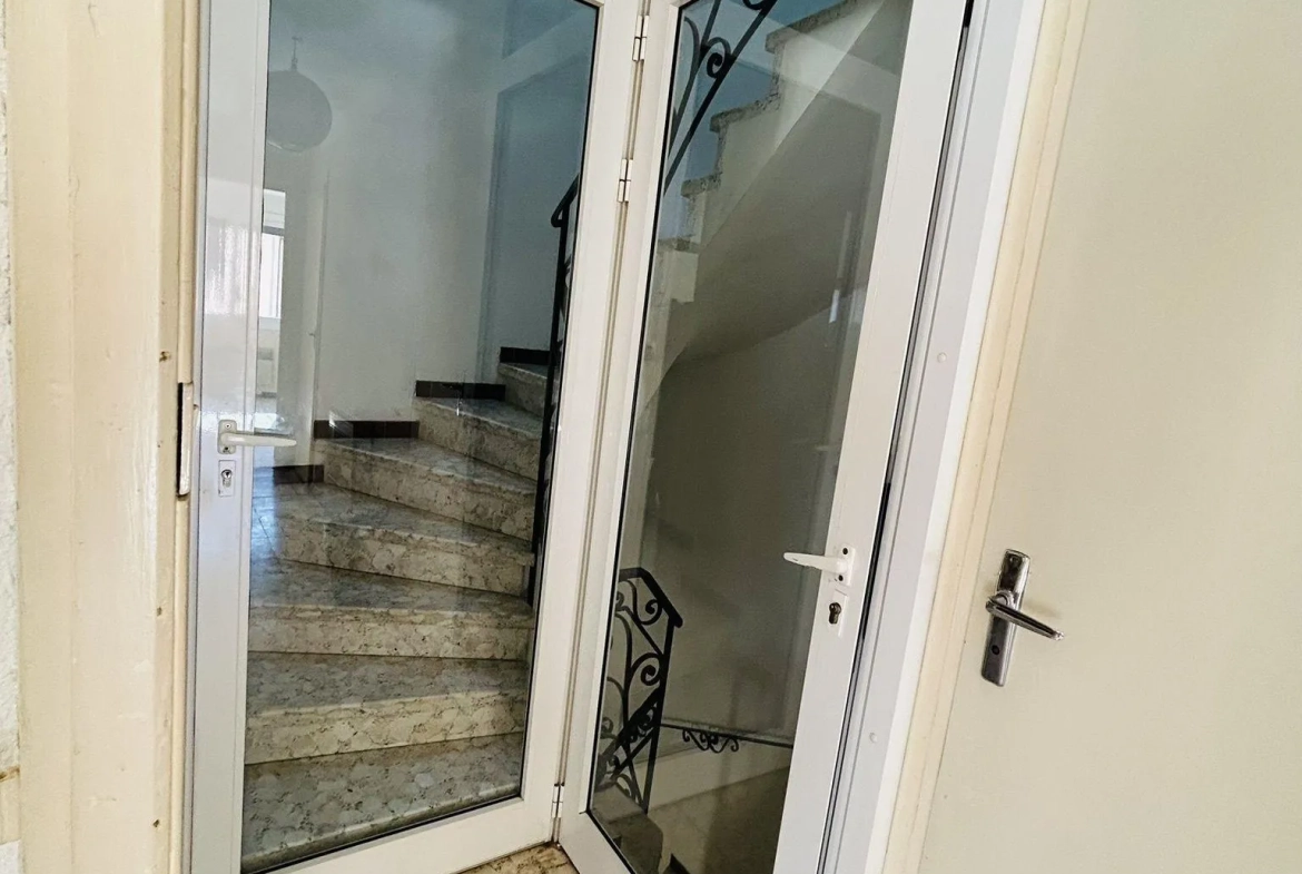 Maison de village à Estagel avec garage, 100 m², idéal résidence ou investissement 