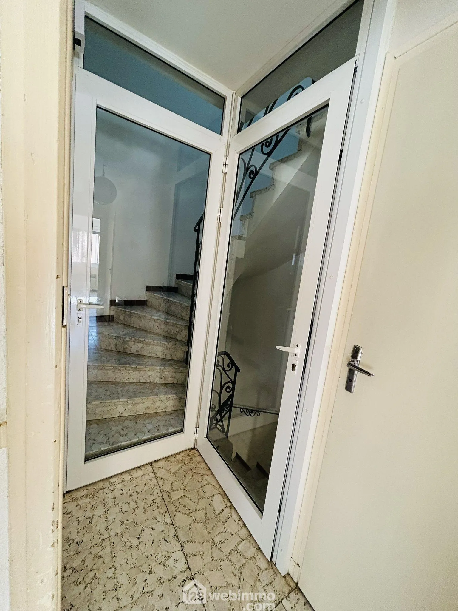 Maison de village à Estagel avec garage, 100 m², idéal résidence ou investissement 