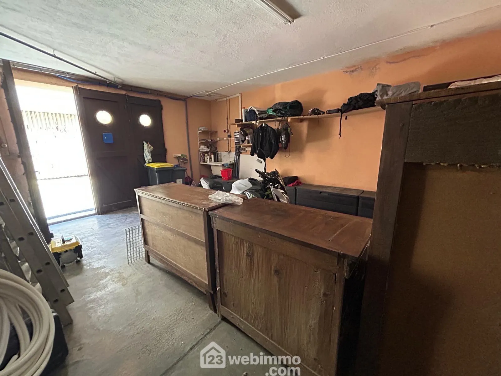 Maison de village à Estagel avec garage, 100 m², idéal résidence ou investissement 