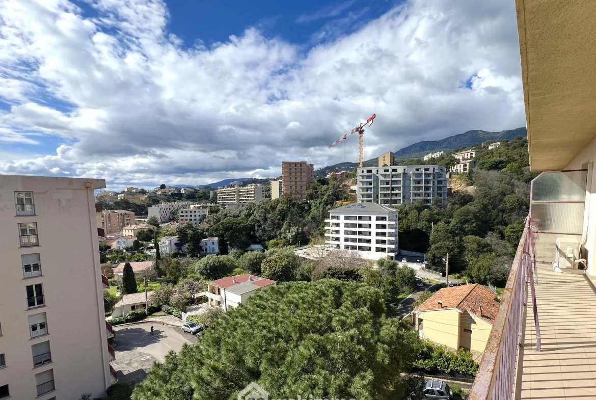 Appartement T3/T4 de 76 m² à Bastia Toga avec parking et cave 