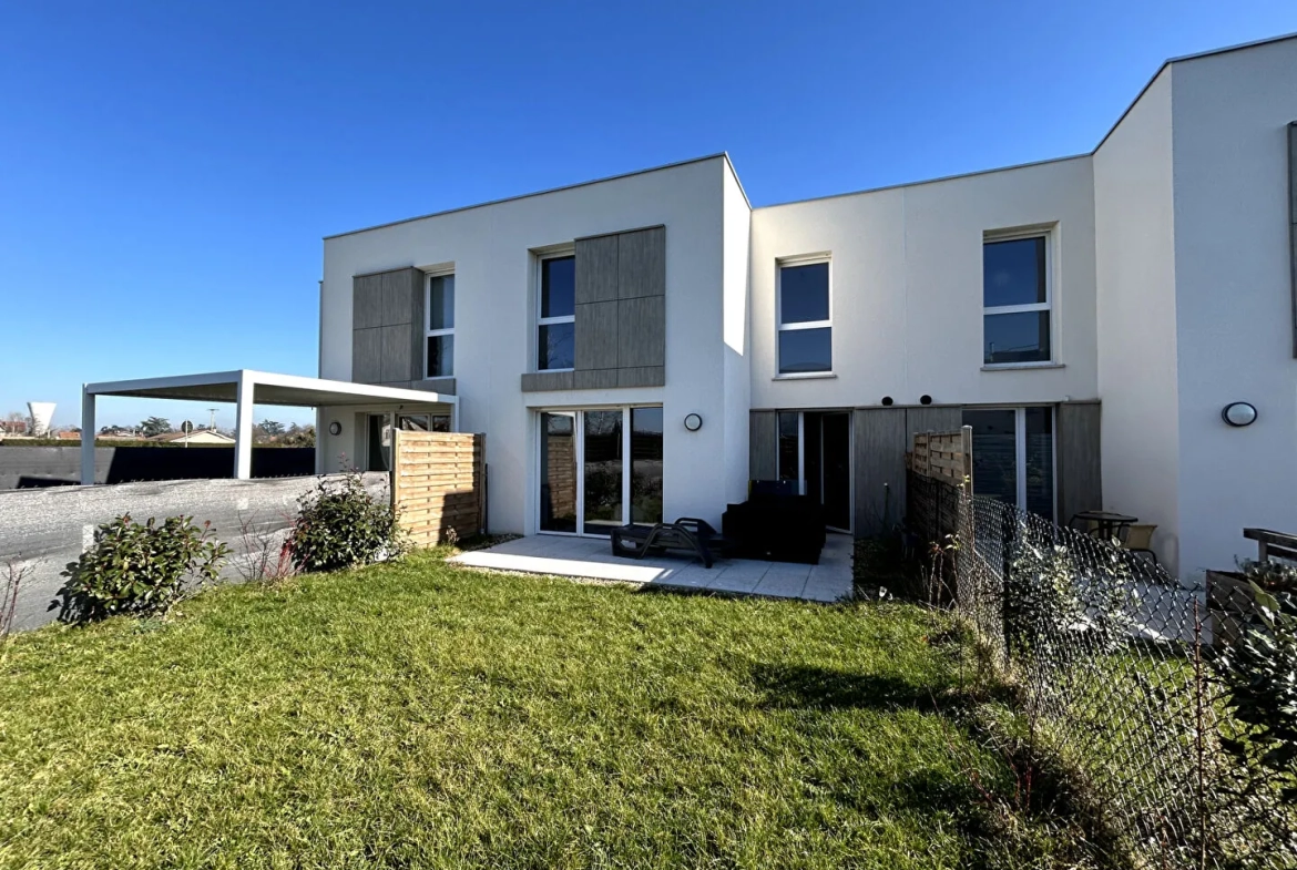 Maison récente 4 chambres à Bonson avec terrasse et faible consommation énergétique 