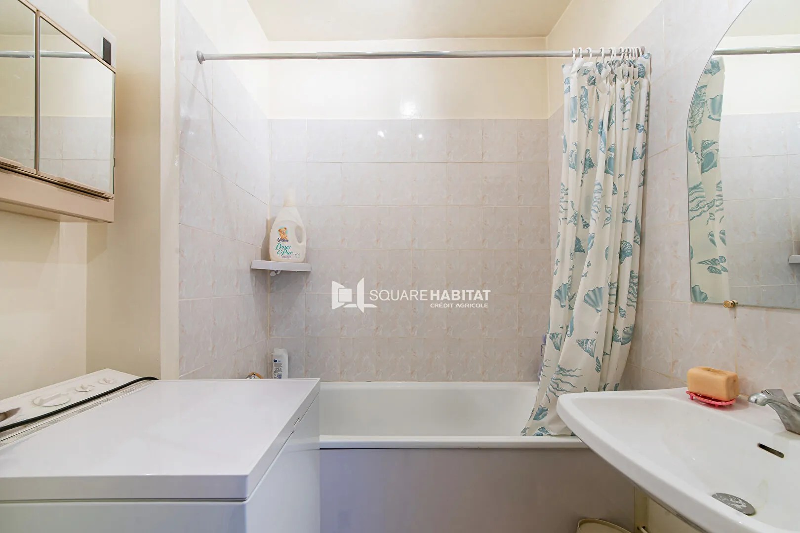 Appartement T6 spacieux à Apt avec balcon, cave et parking, à rafraîchir 