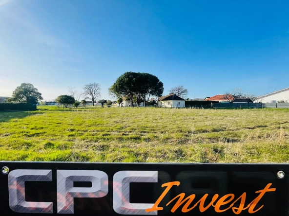 Terrain constructible viabilisé de 871 m² à Artix